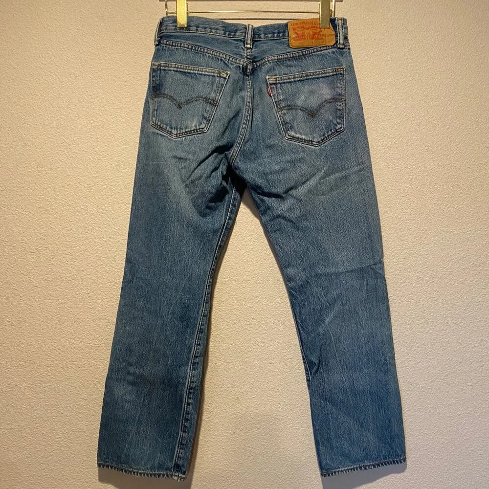 Levi’s 501 Men’s‎ Jeans 34x32 Button Fly Straight Fit with Minor Flaw